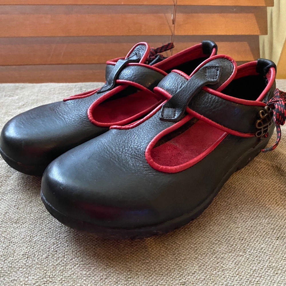 Son of Sandlar Leather Mary Janes w/ Celtic Buckle